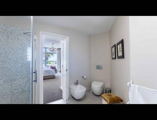 2 BEDROOM APARTMENT FOR SALE IN DOLPHIN BEACH